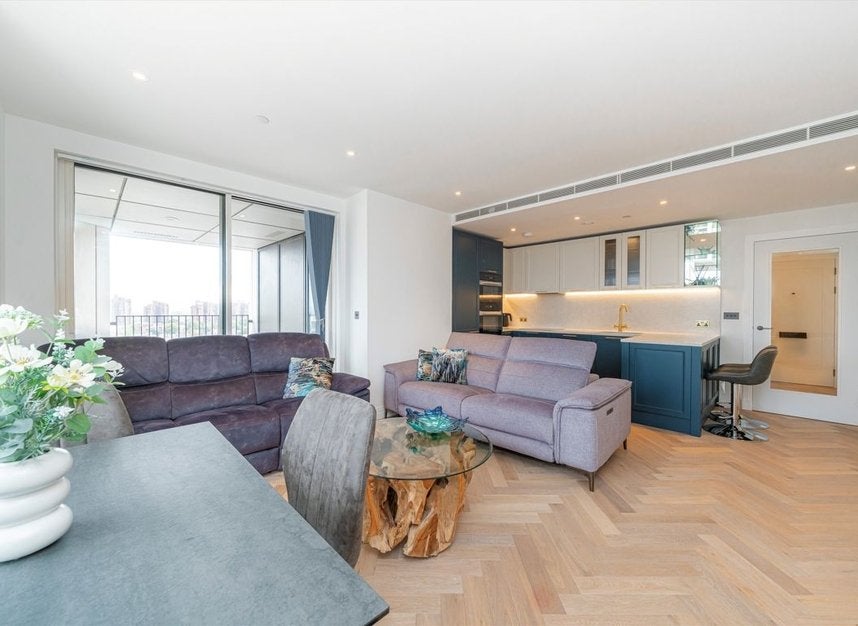 Flat Imperial Road in Greater London