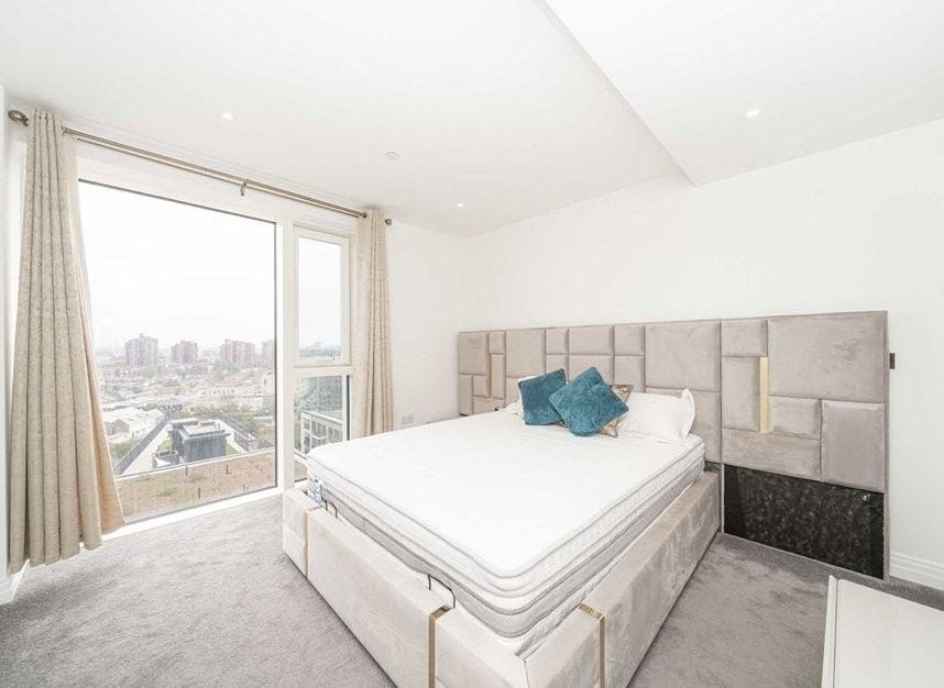 Flat Imperial Road in Greater London