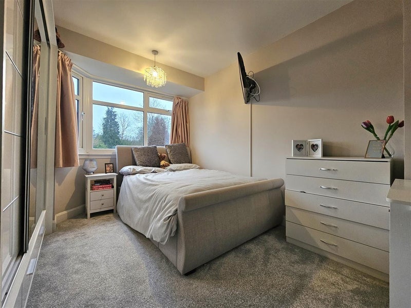 Room Valley Road in Metropolitan Borough of Solihull