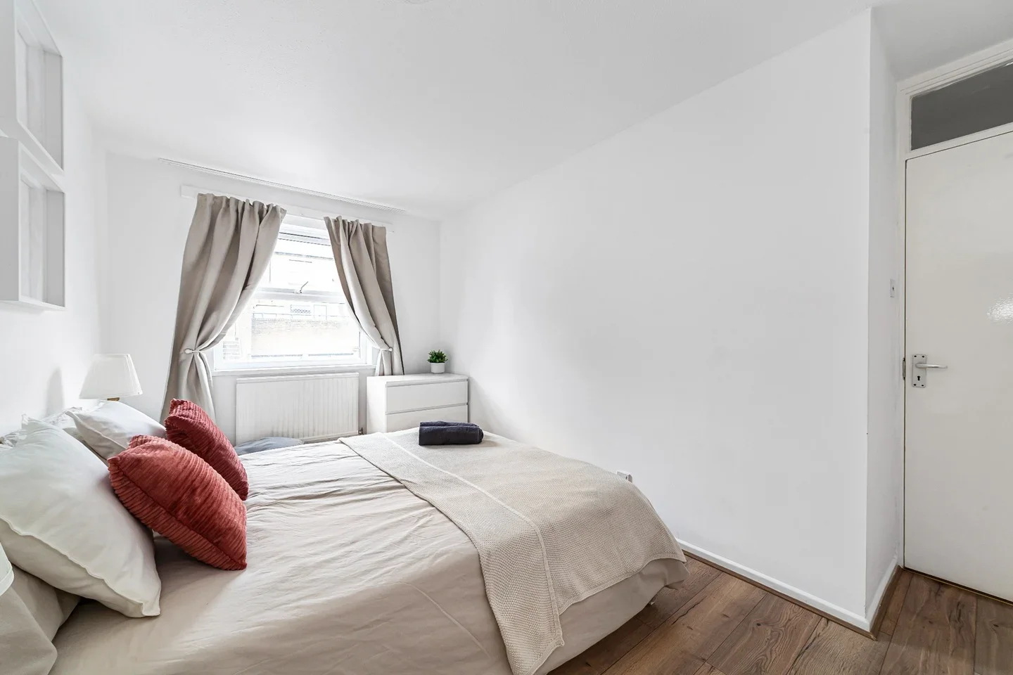 House Rochemont Walk in Greater London