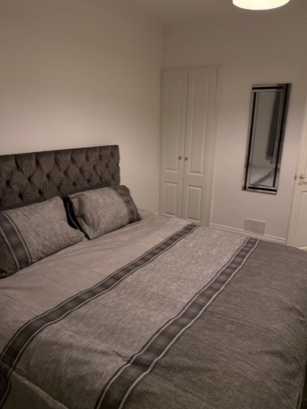 Room Hillend Crescent in Duntocher