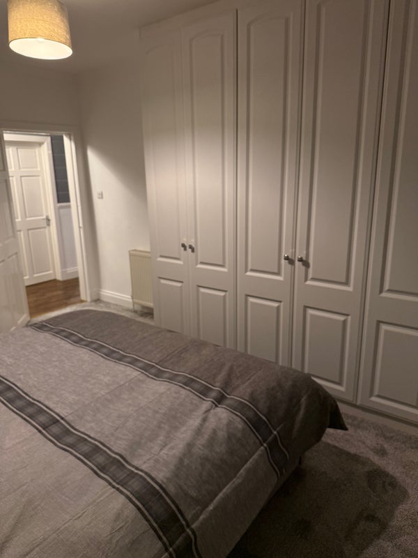 Room Hillend Crescent in Duntocher