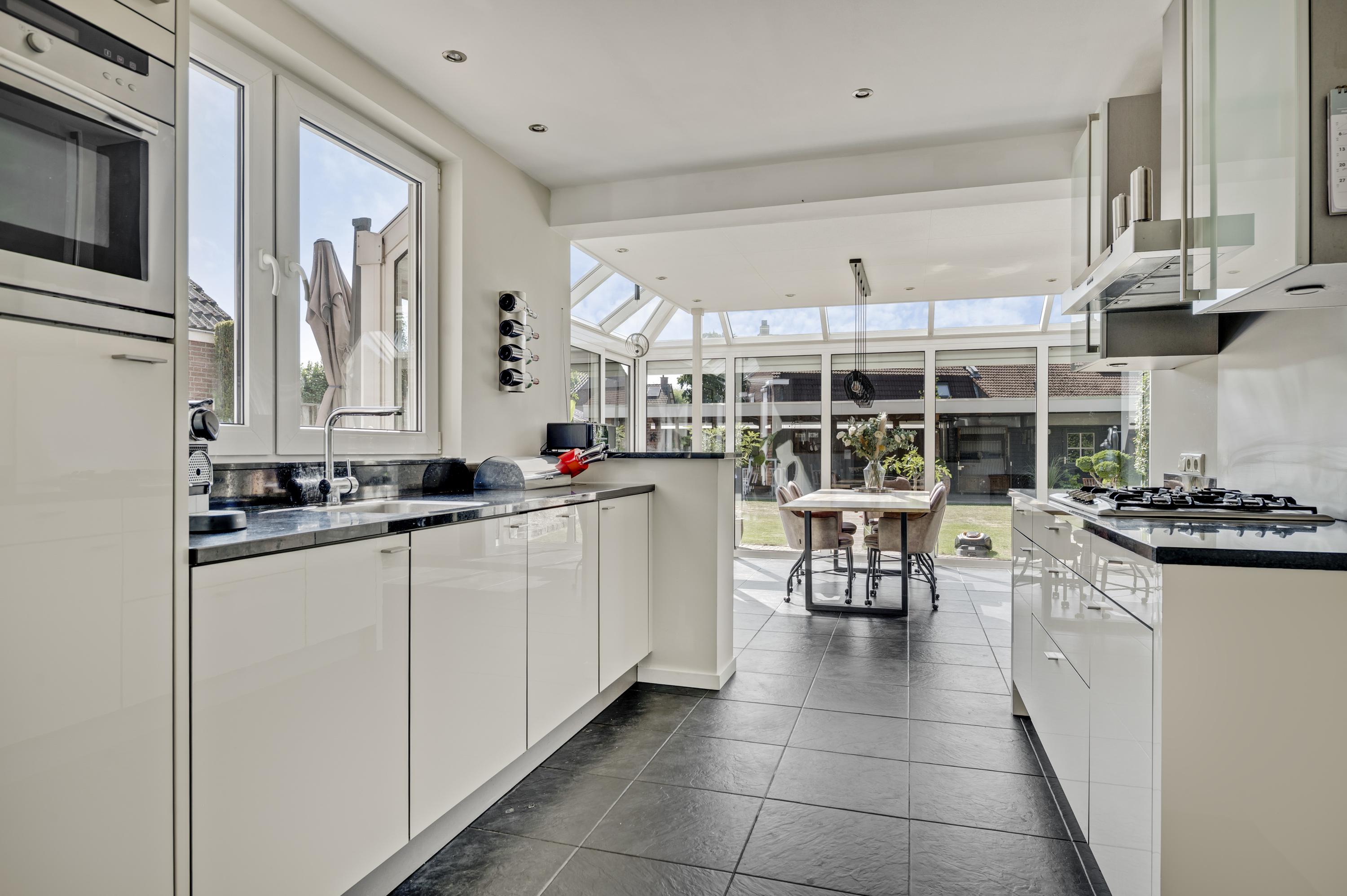Vrijstaande woning te koop: Park 2, Heythuysen