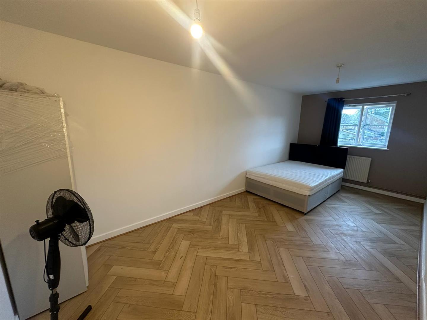 Room Chells Way in Stevenage
