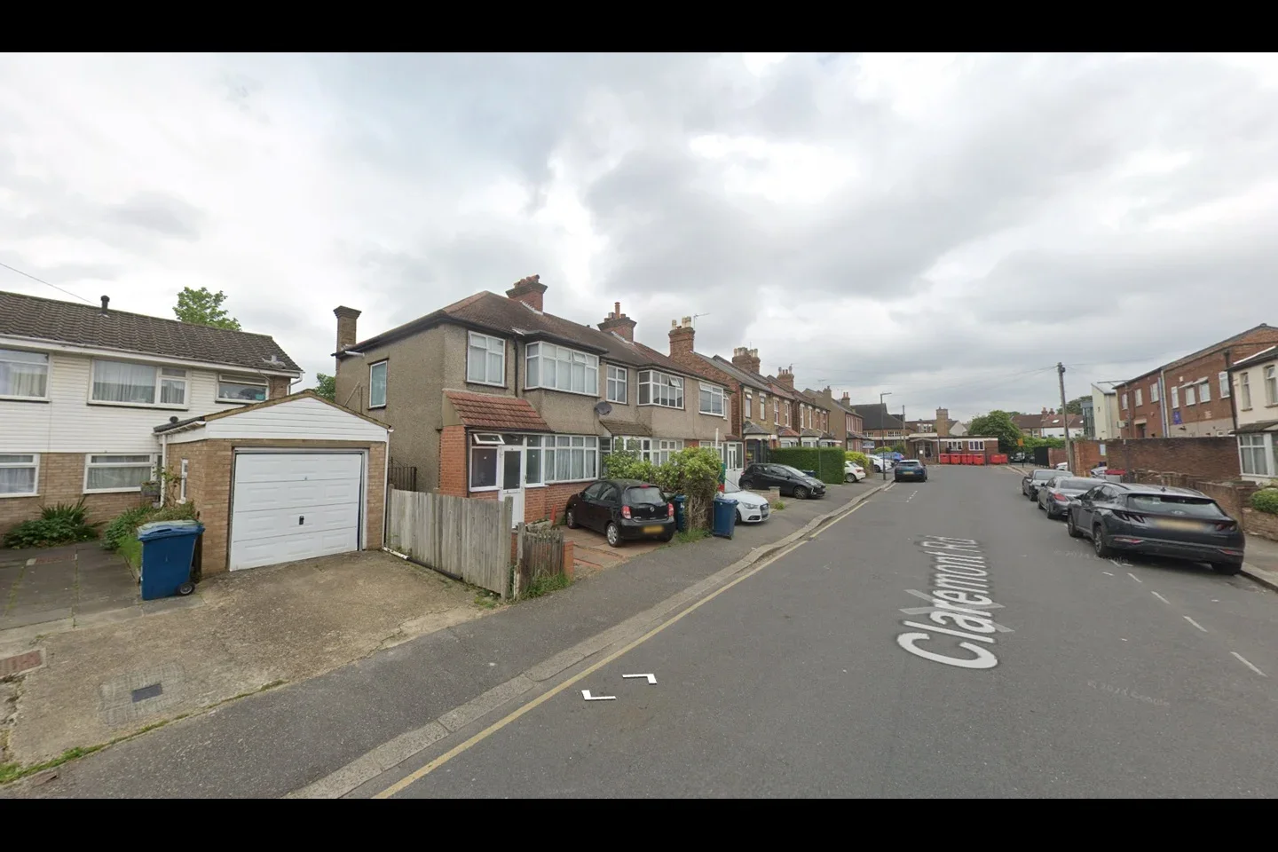 Flat Claremont Road in Greater London