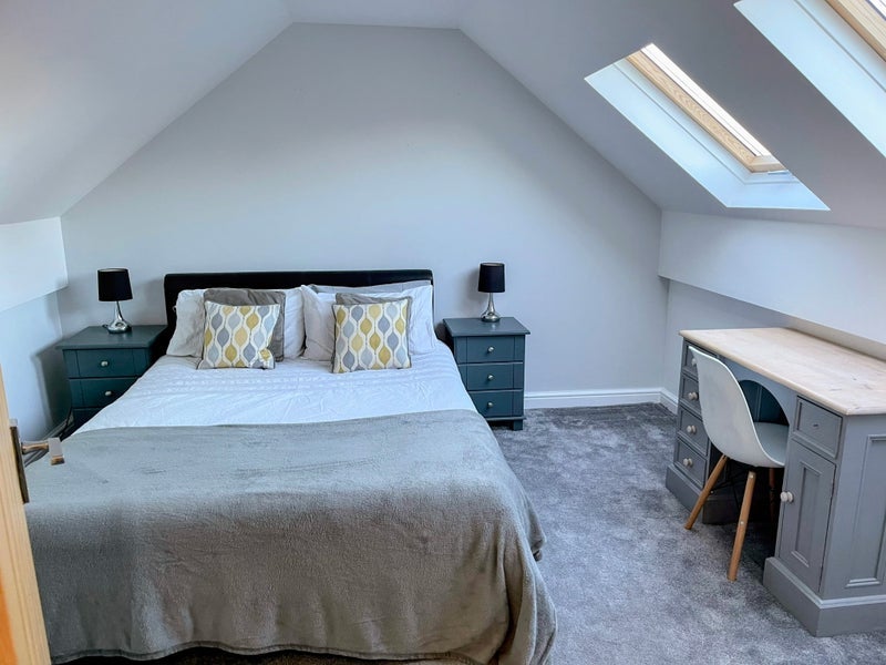 Room Hough Green in Ashley