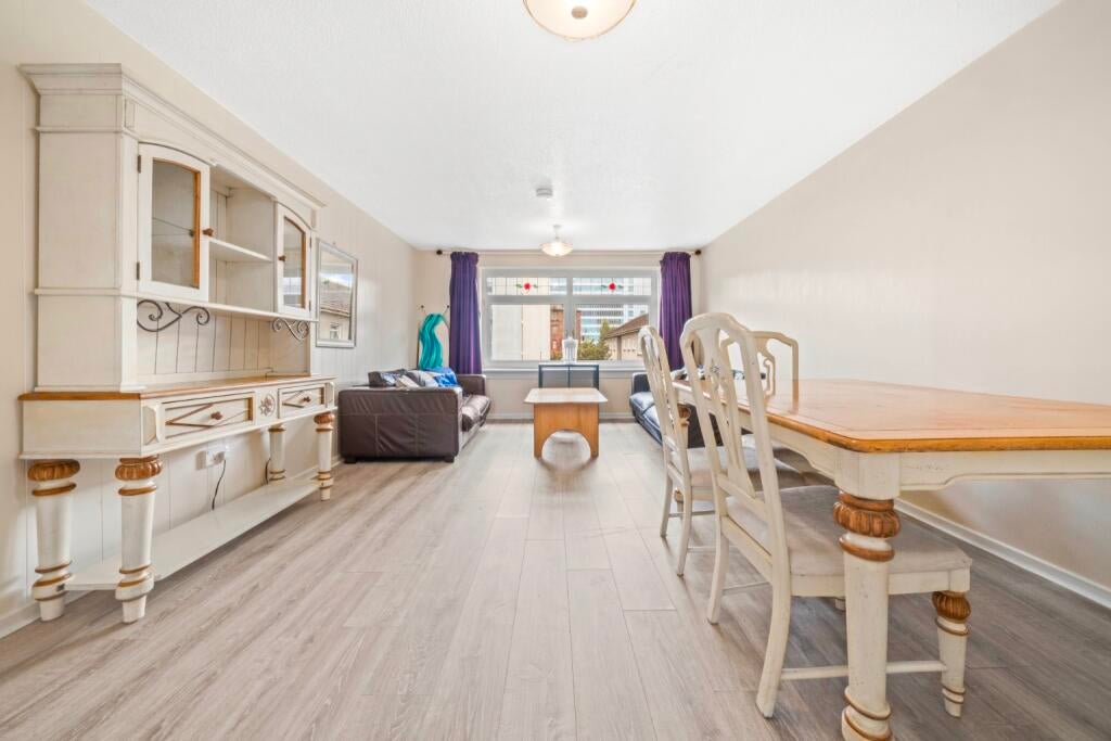 Flat St Mungo Avenue in Glasgow