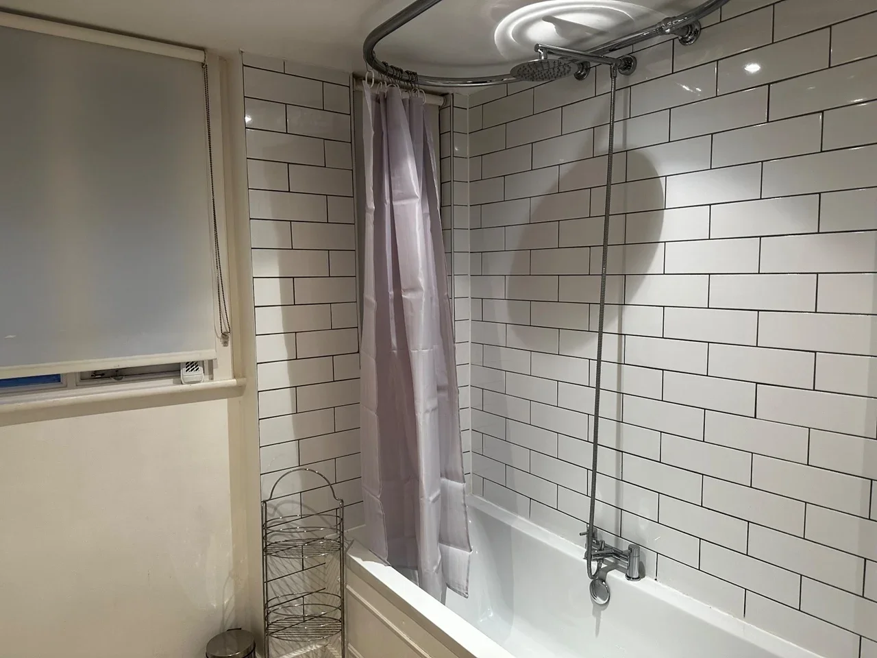 Flat Finborough Road in Greater London