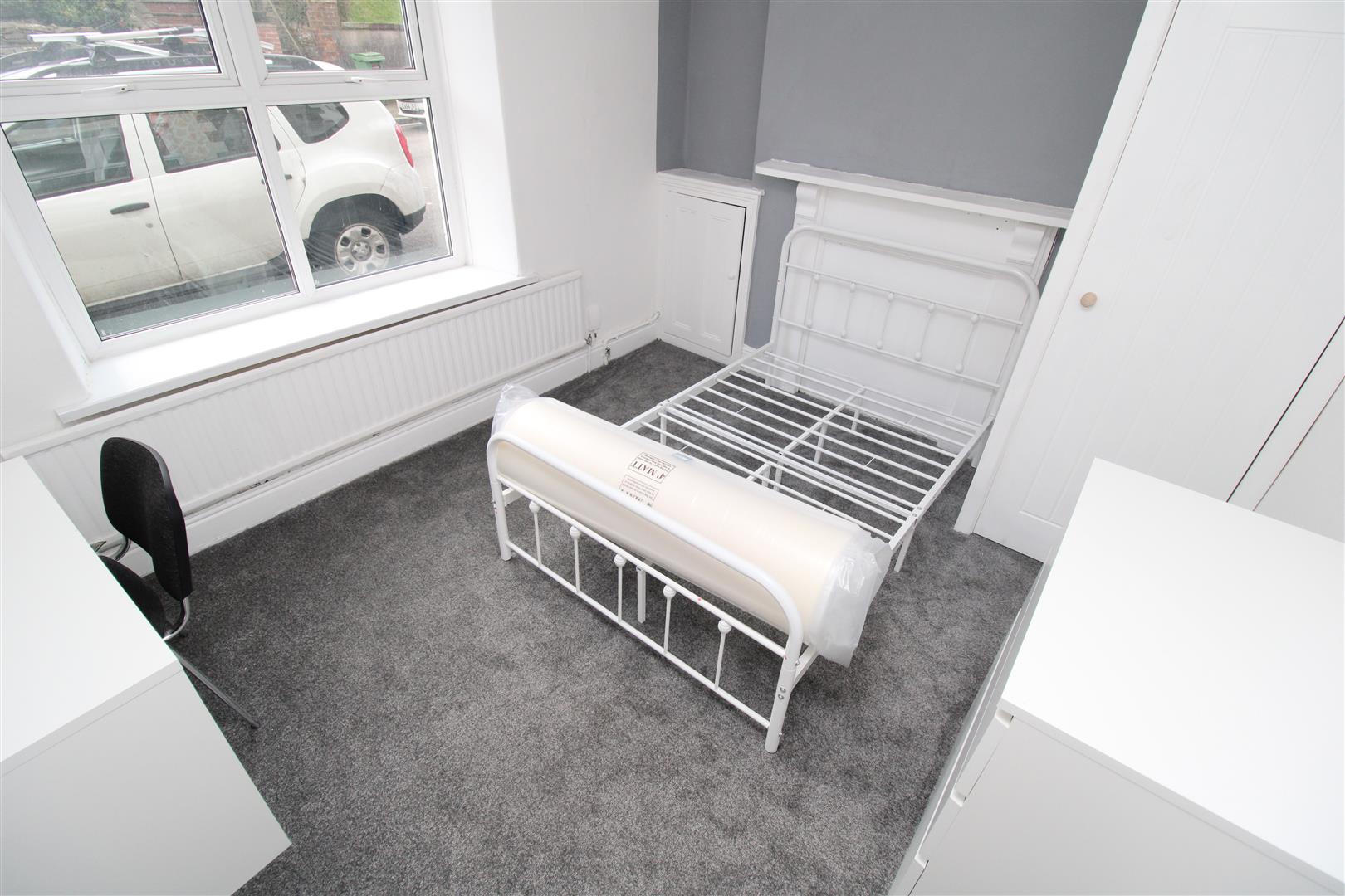 Room Upper Alma Terrace in Pontypridd