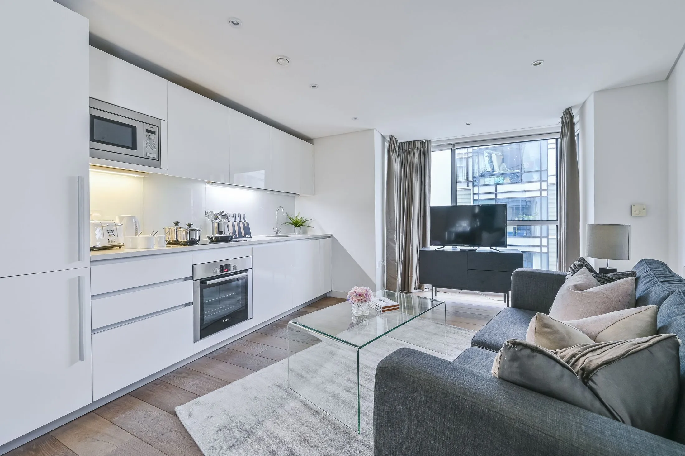 Flat Merchant Square in City of Westminster