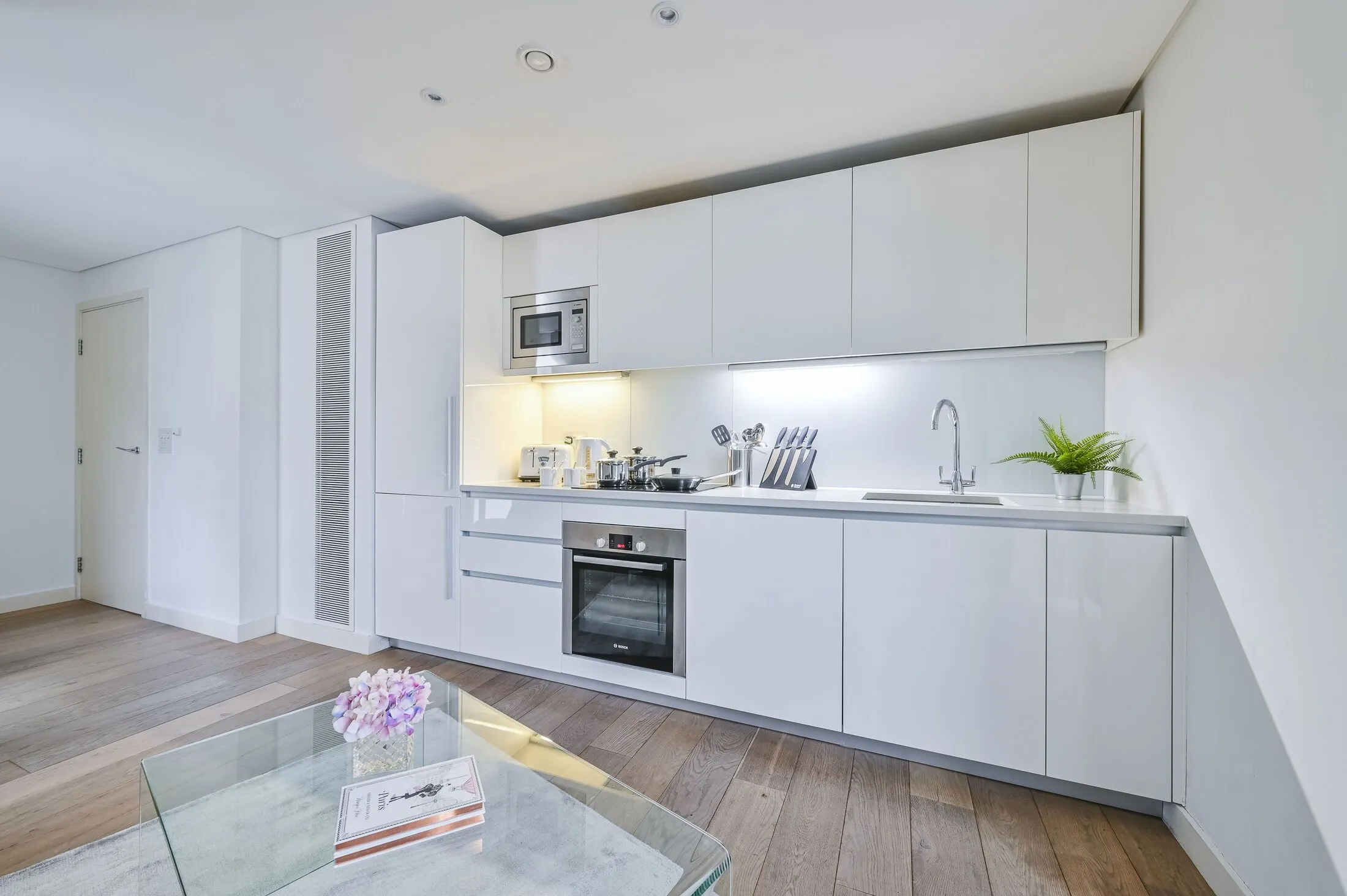 Flat Merchant Square in City of Westminster