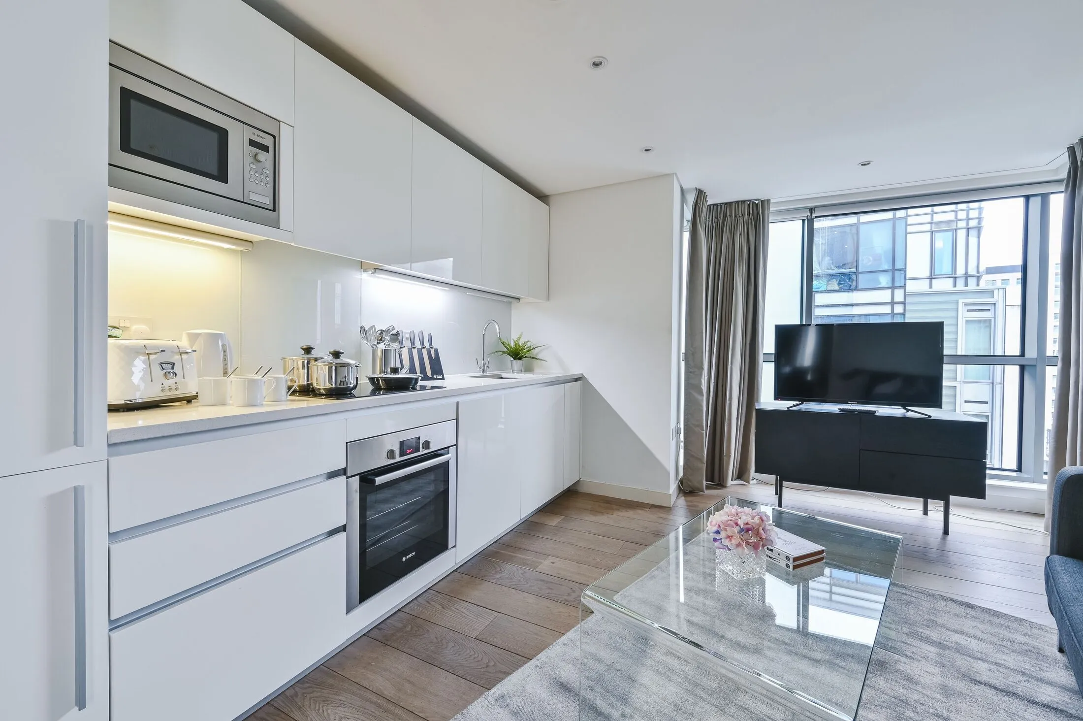 Flat Merchant Square in City of Westminster