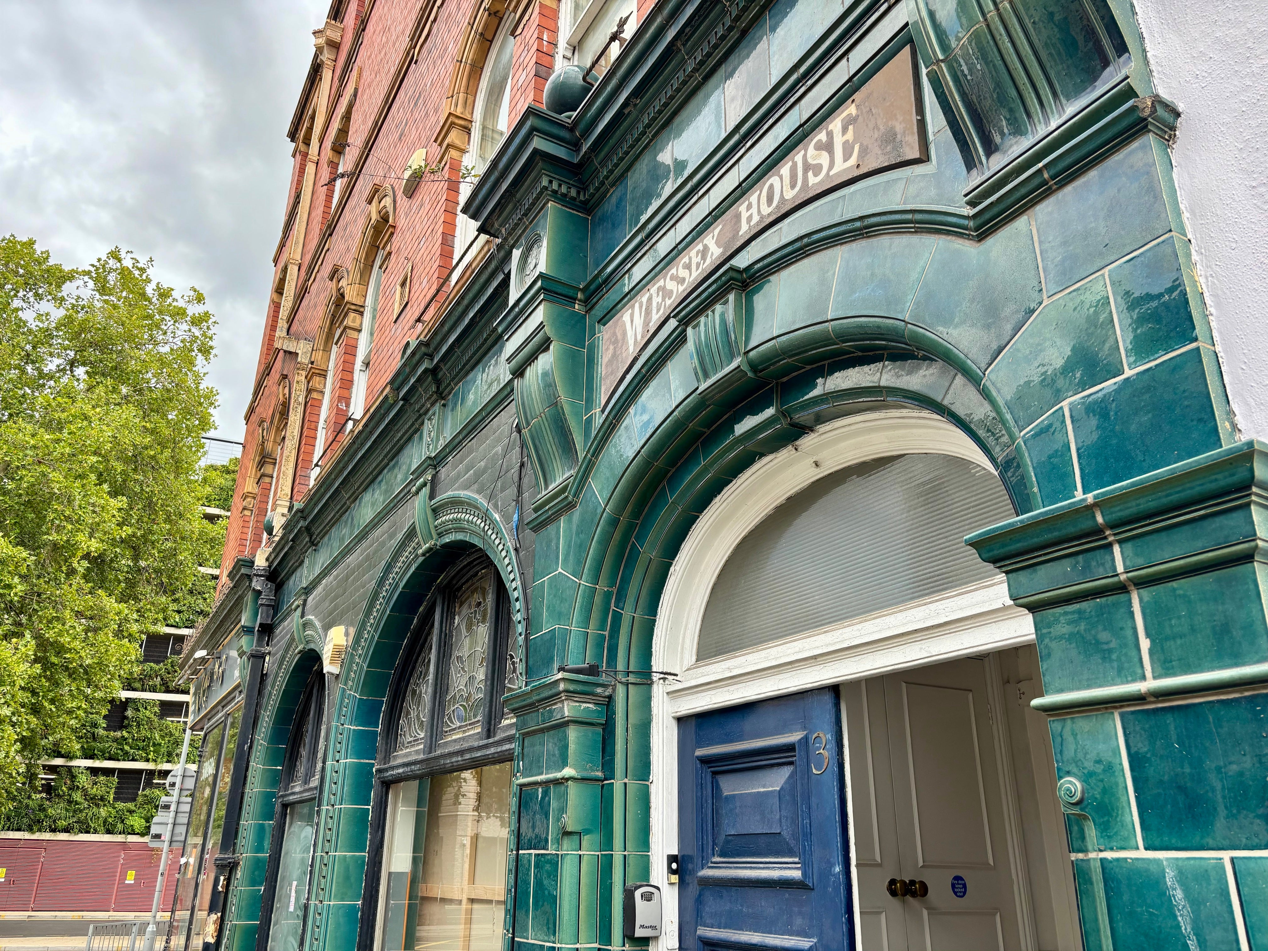 Flat Clarence Street in Gloucester