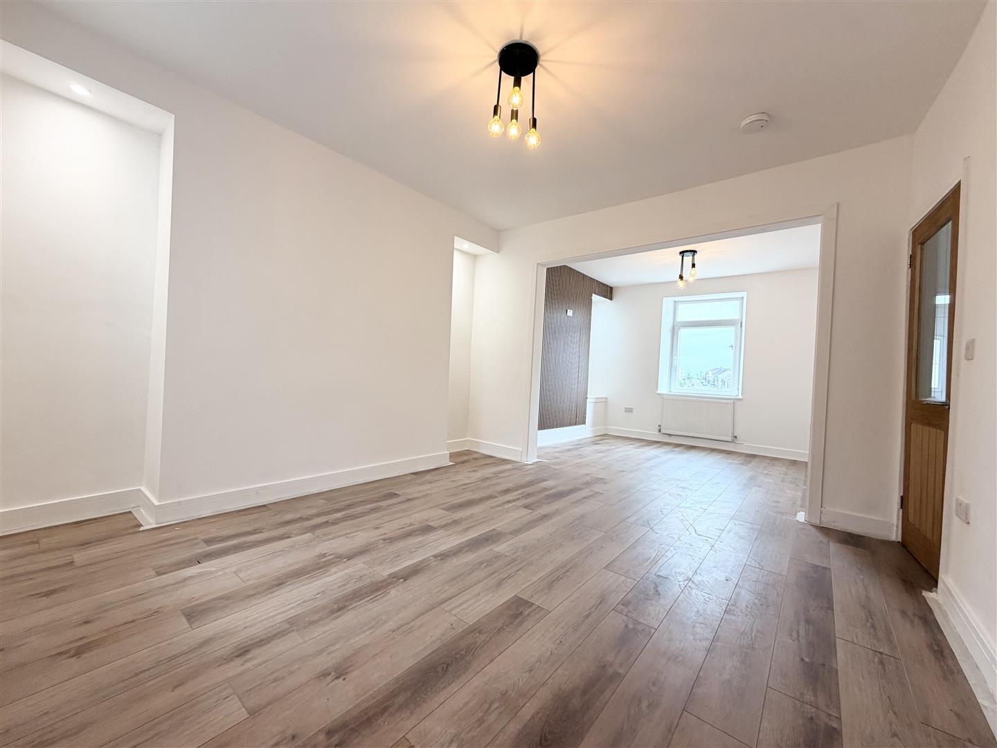 Flat Pentregethin Road in Swansea