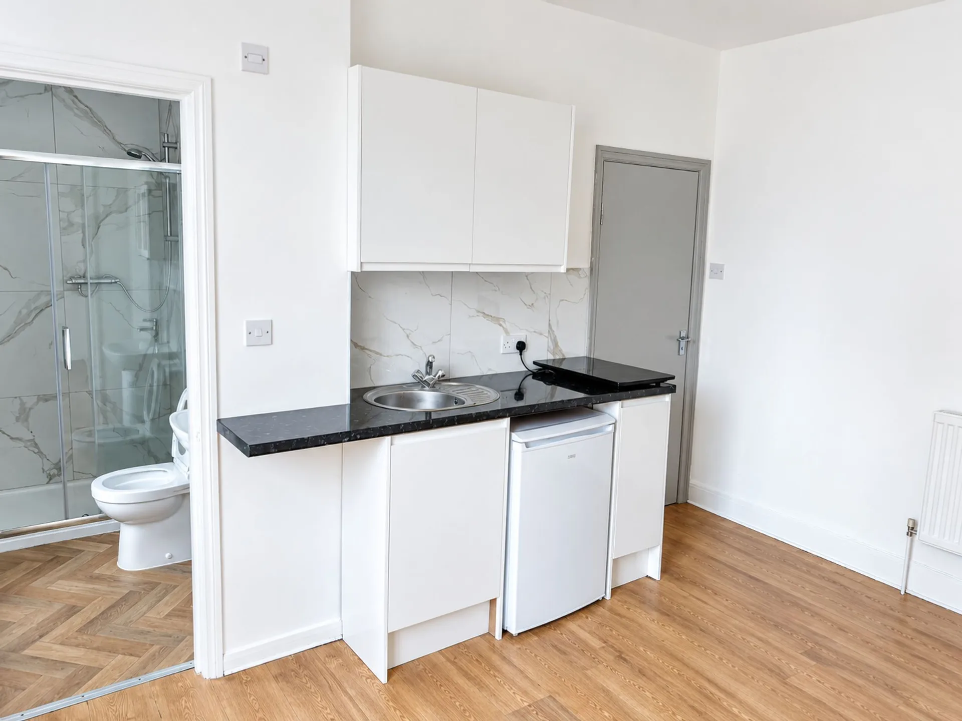 Flat Lee High Road in Greater London