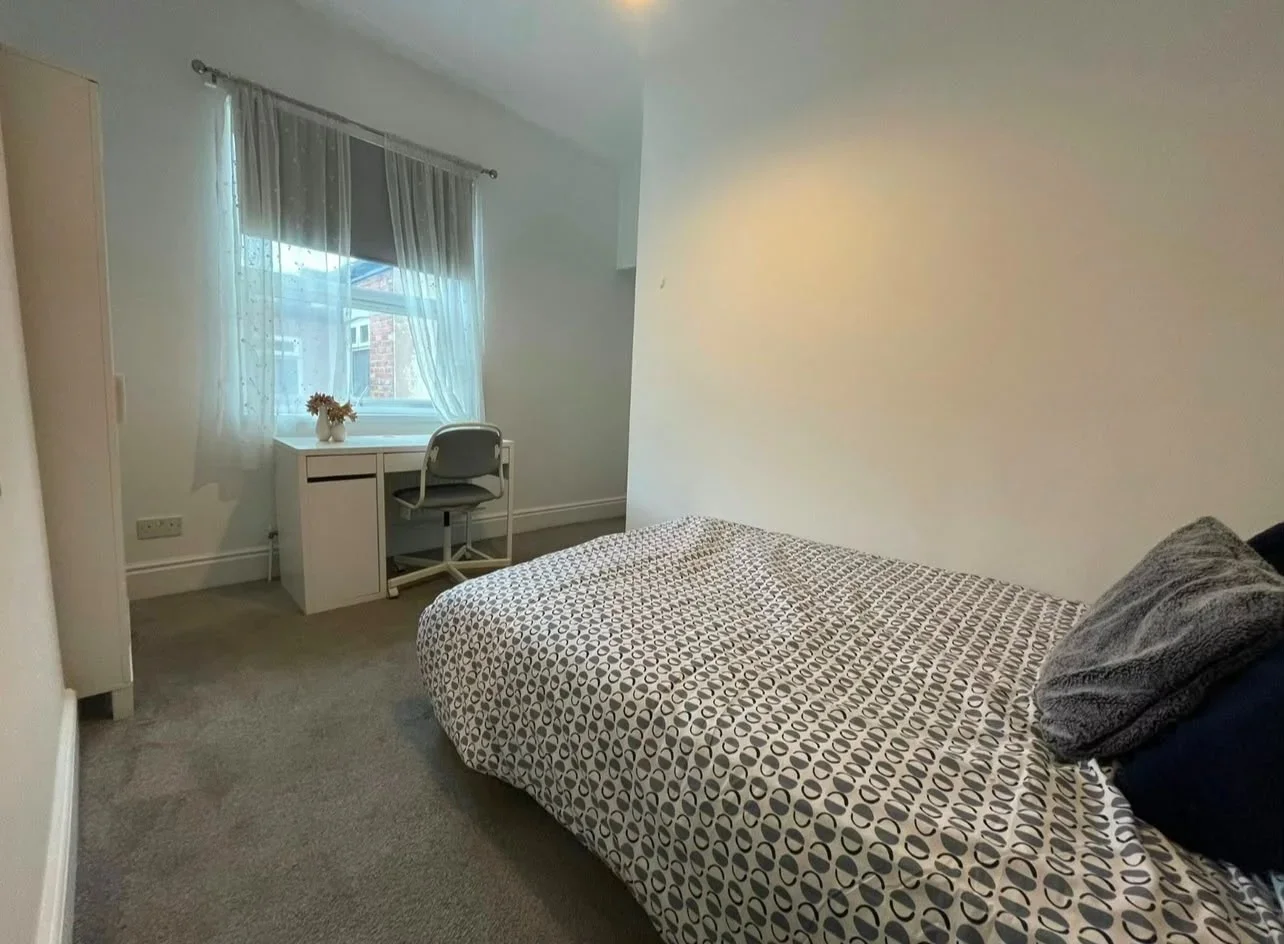 Room Mayfield Street in Hull