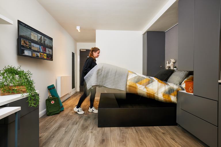 Room Leazes Park Road in Newcastle upon Tyne