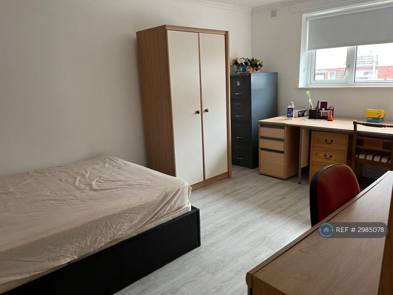 Room Guardswell Place in Seaford