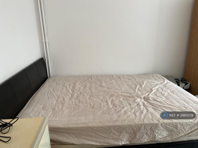 Room Guardswell Place in Seaford
