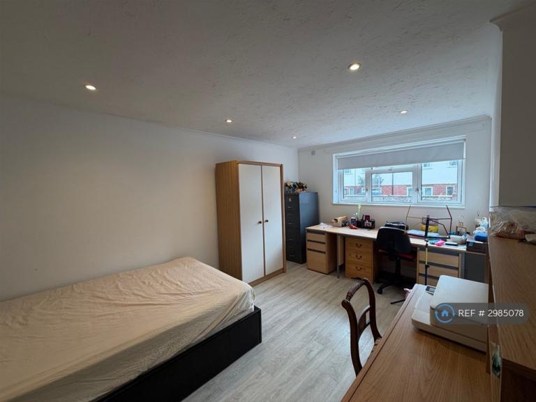 Room Guardswell Place in Seaford