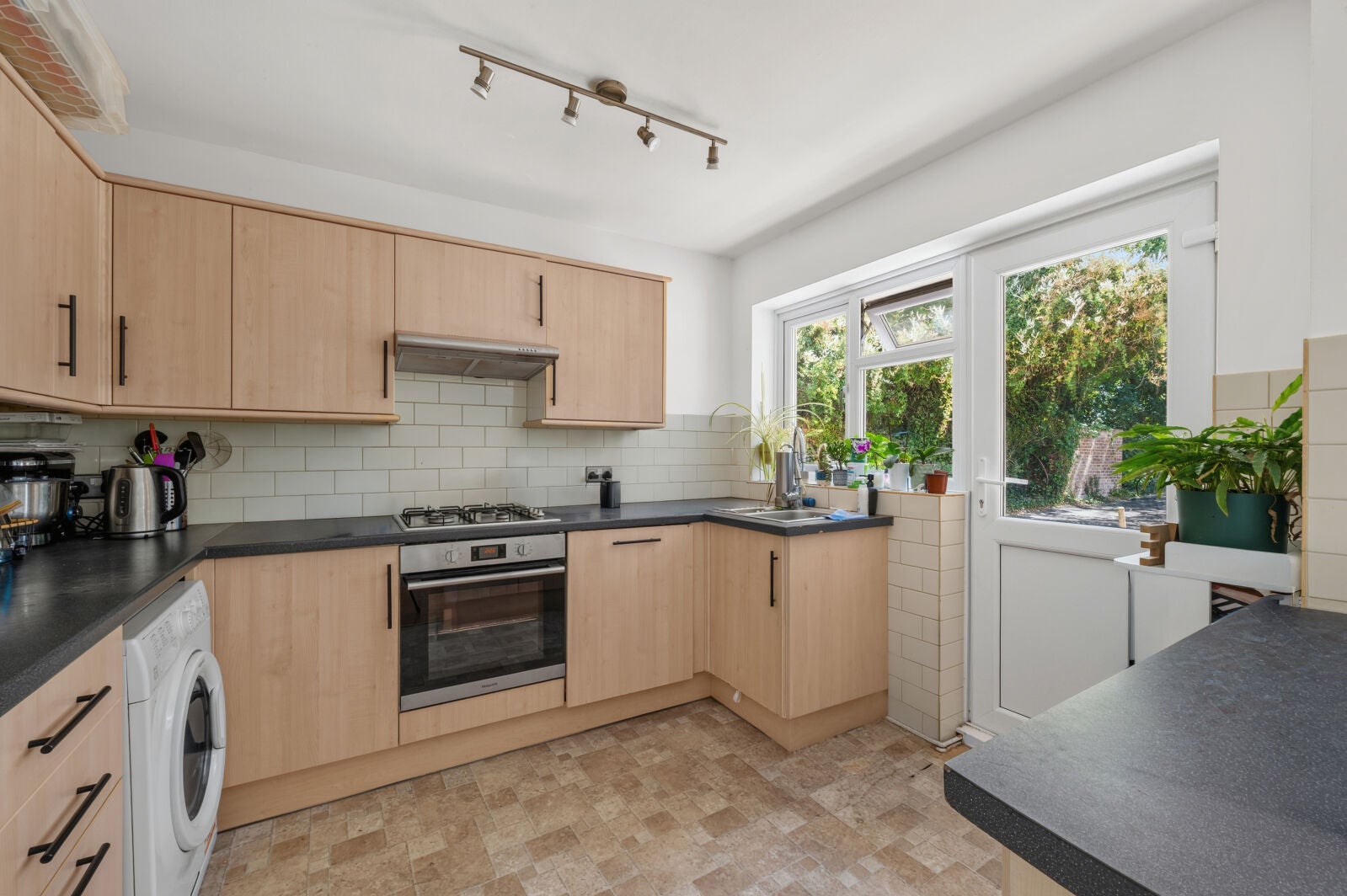 Flat Lovelace Gardens in Greater London