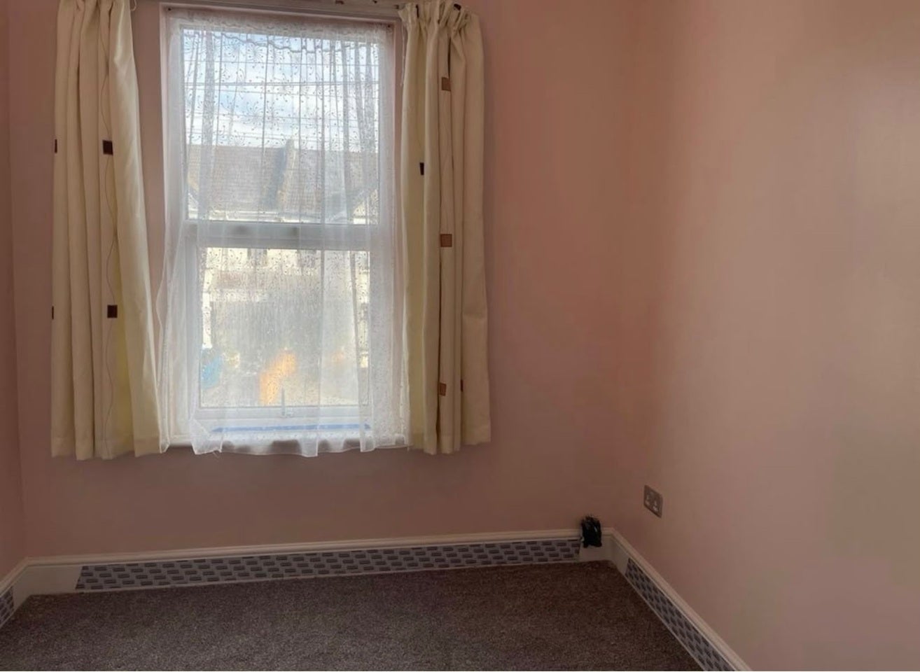 Room Balfour Road in Greater London