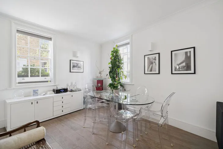 House Ebury Mews in City of Westminster