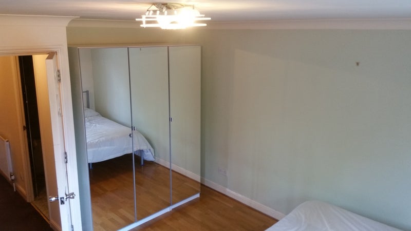 Room Barnsdale Avenue in Greater London