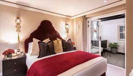 Flat Prince of Wales Terrace in Greater London
