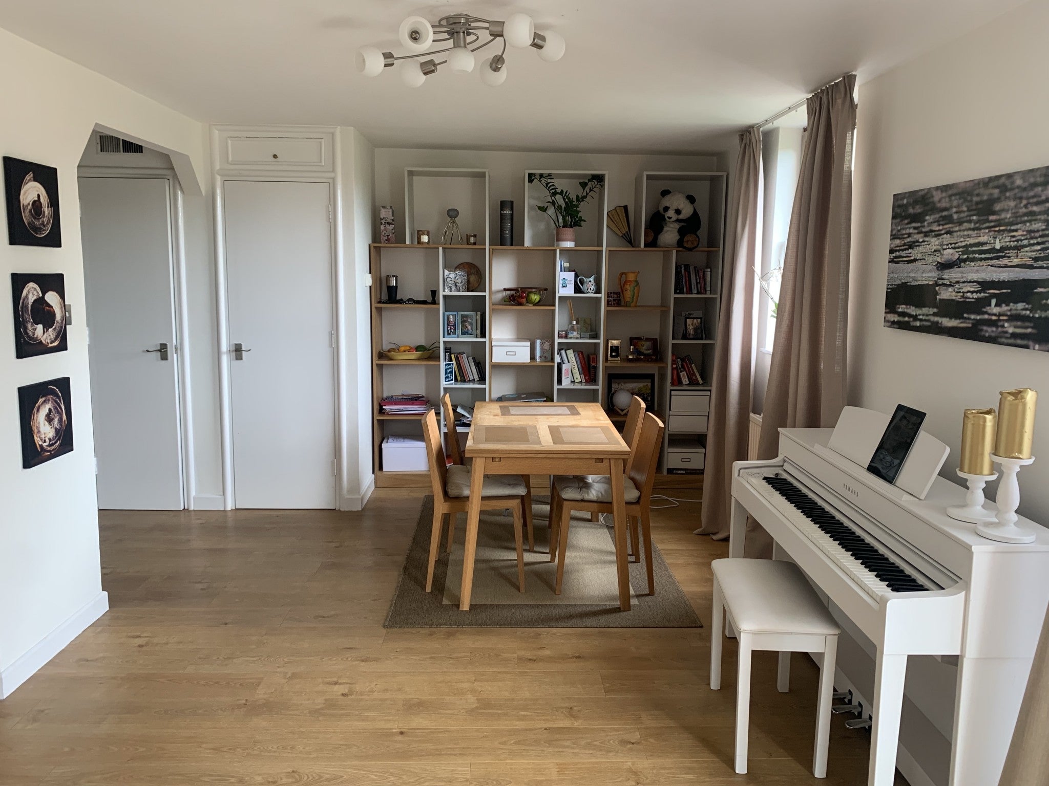 Flat Asher Way in Greater London