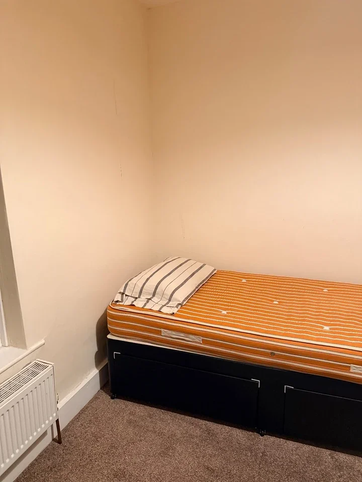Room Garfield Street in Bedford