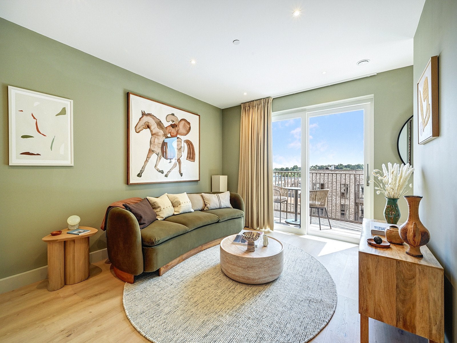 Flat Caversham Road in Greater London
