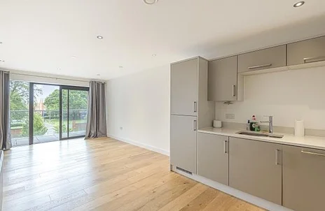 Flat Brewgan Place in Greenham