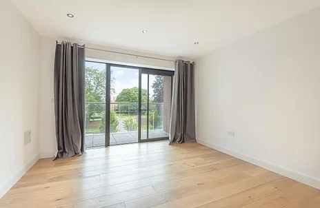 Flat Brewgan Place in Greenham
