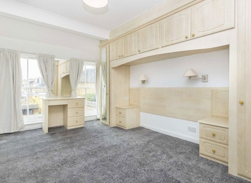 House Heron Road in Greater London