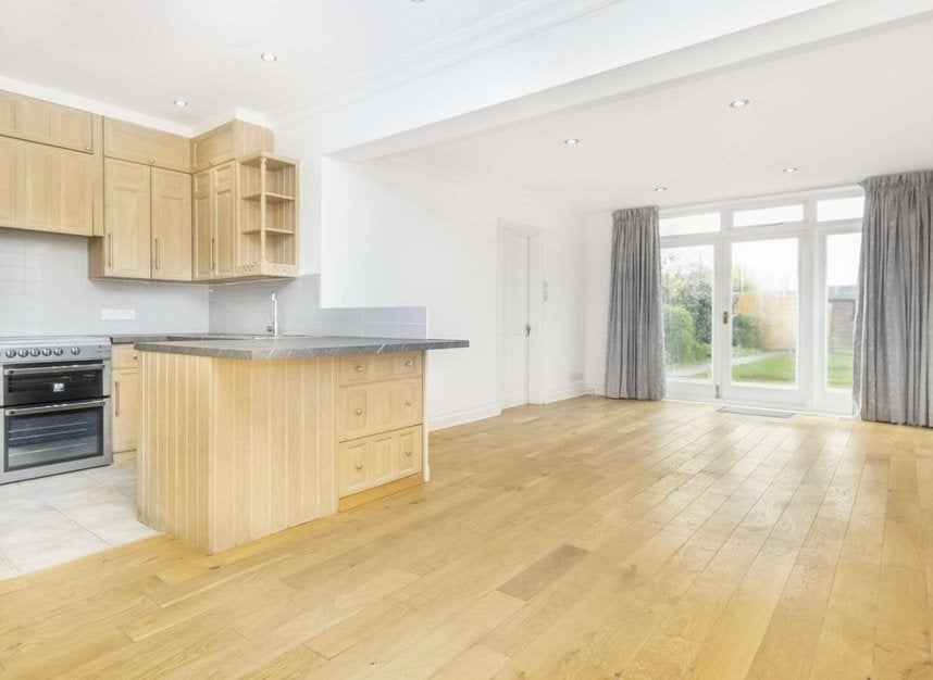 House Heron Road in Greater London