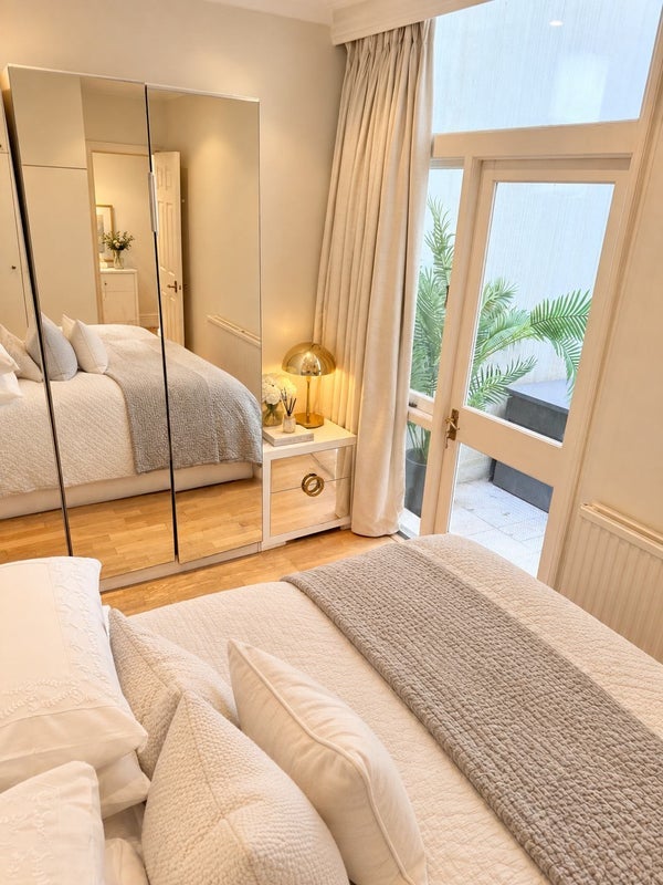 Room Queen's Gate in Greater London