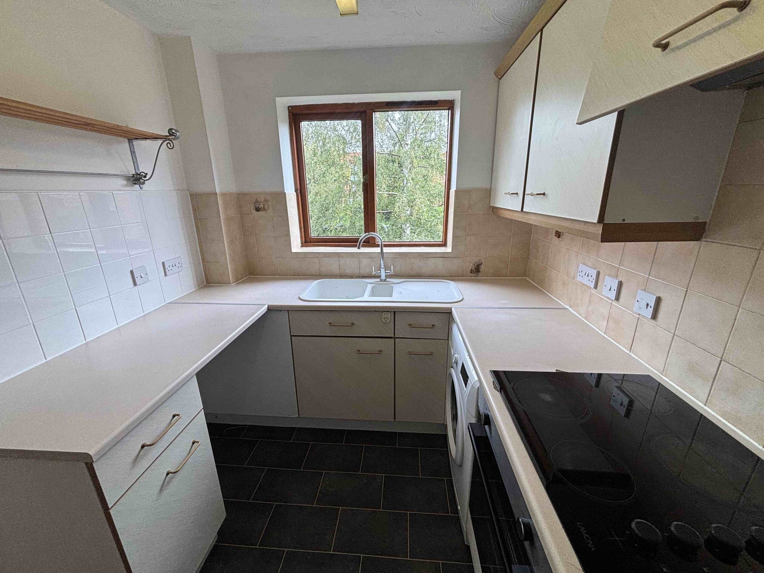 Flat Gillet Close in Nuneaton and Bedworth