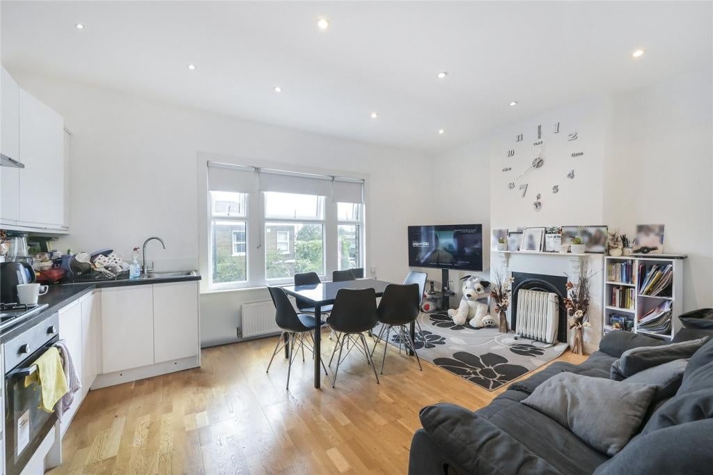 Flat Fairfield Street in Greater London