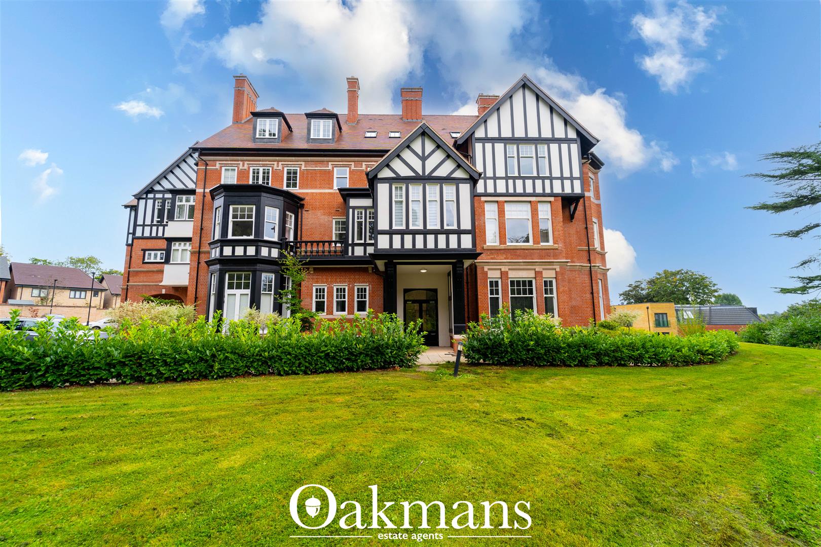Flat Manor House Drive in Birmingham