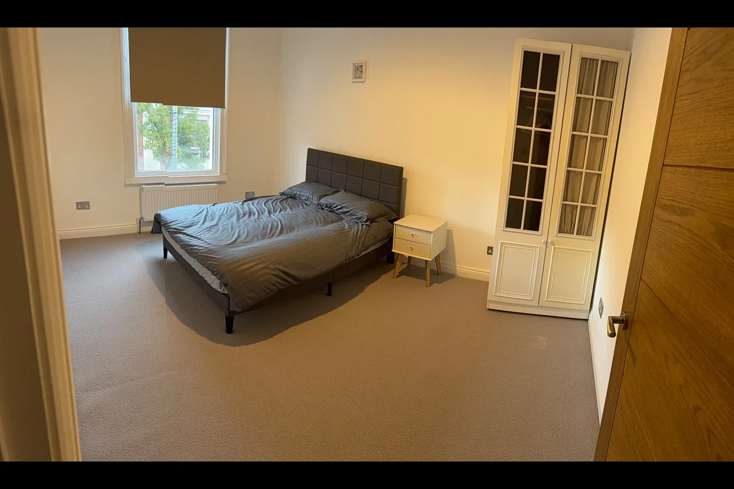 Room High Street in Greater London