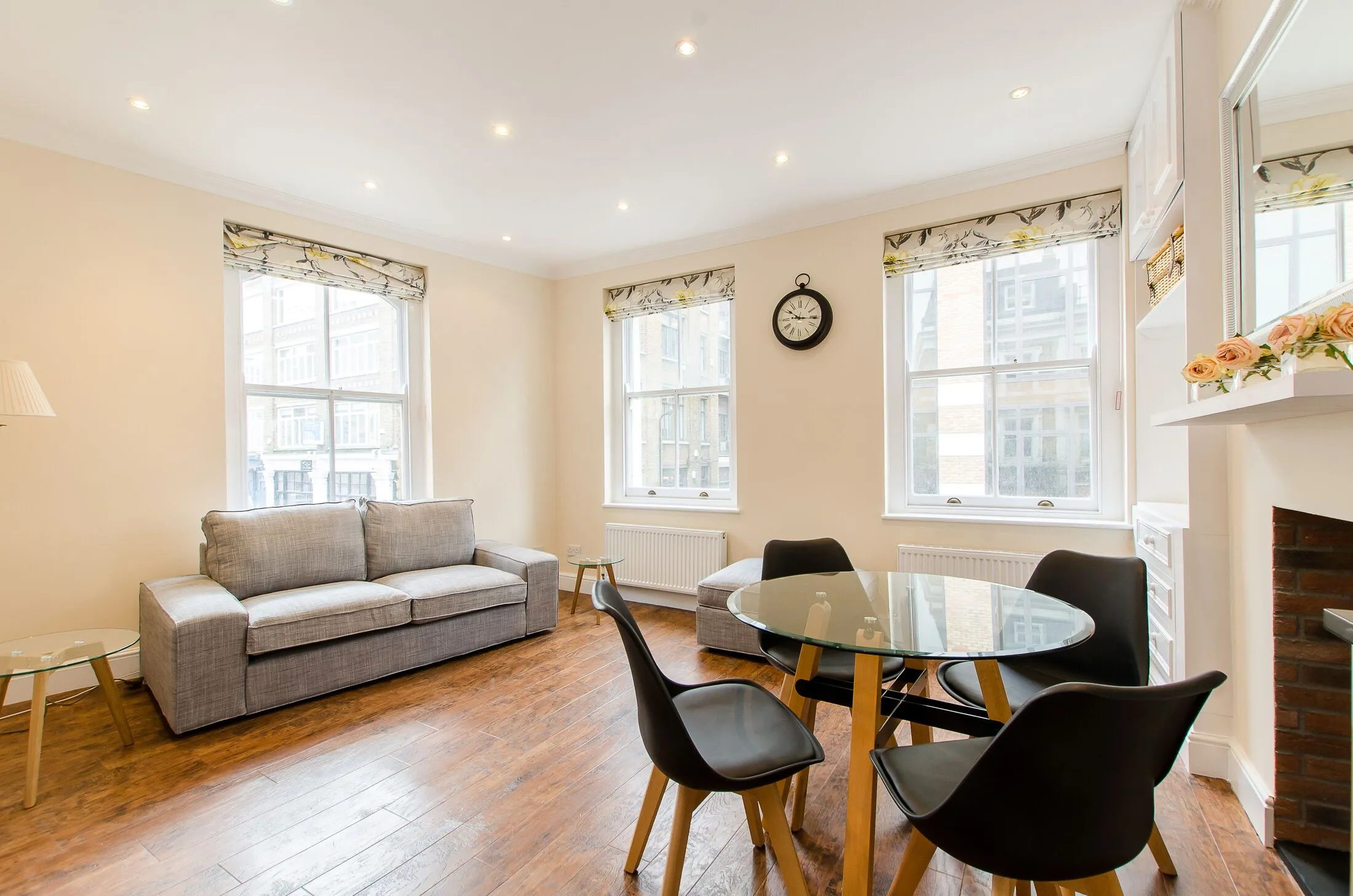 Flat Leonard Street in Greater London