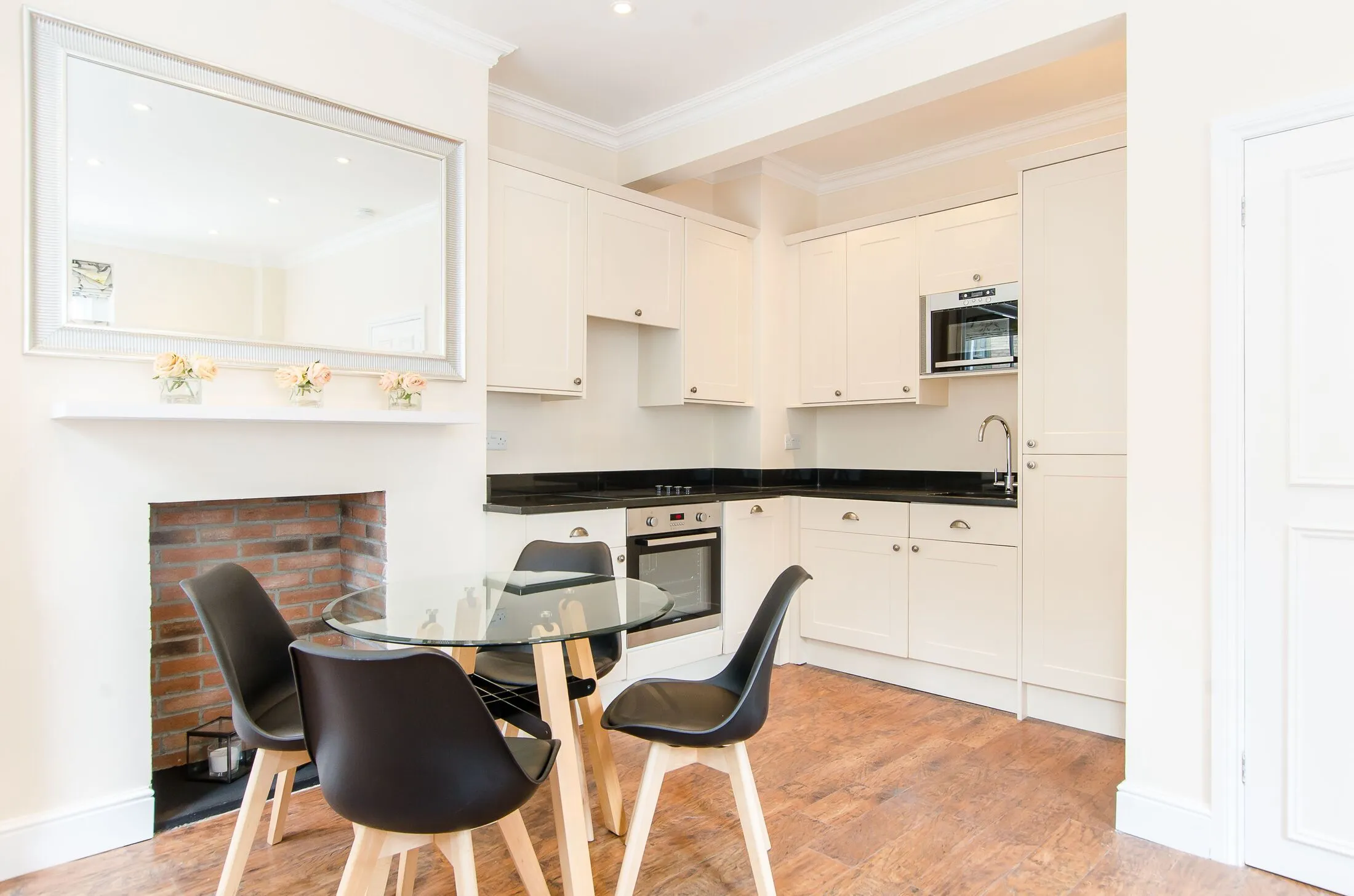 Flat Leonard Street in Greater London