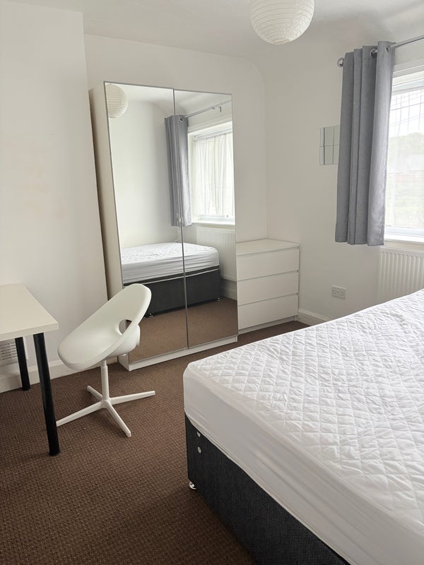 Room Hempstalls Grove in Newcastle-under-Lyme