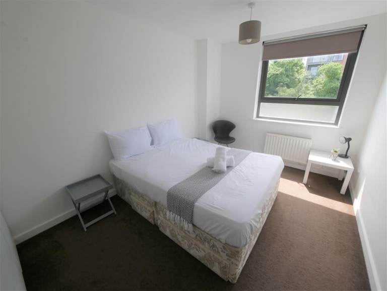 Flat Cumnor Road in Bournemouth