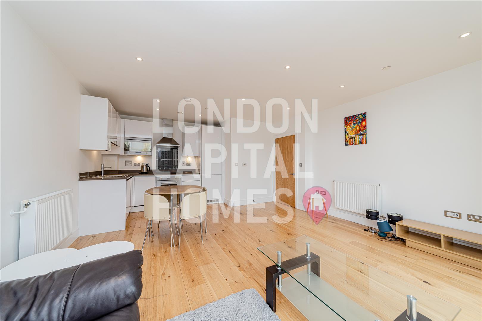 Flat Emily Street in Greater London