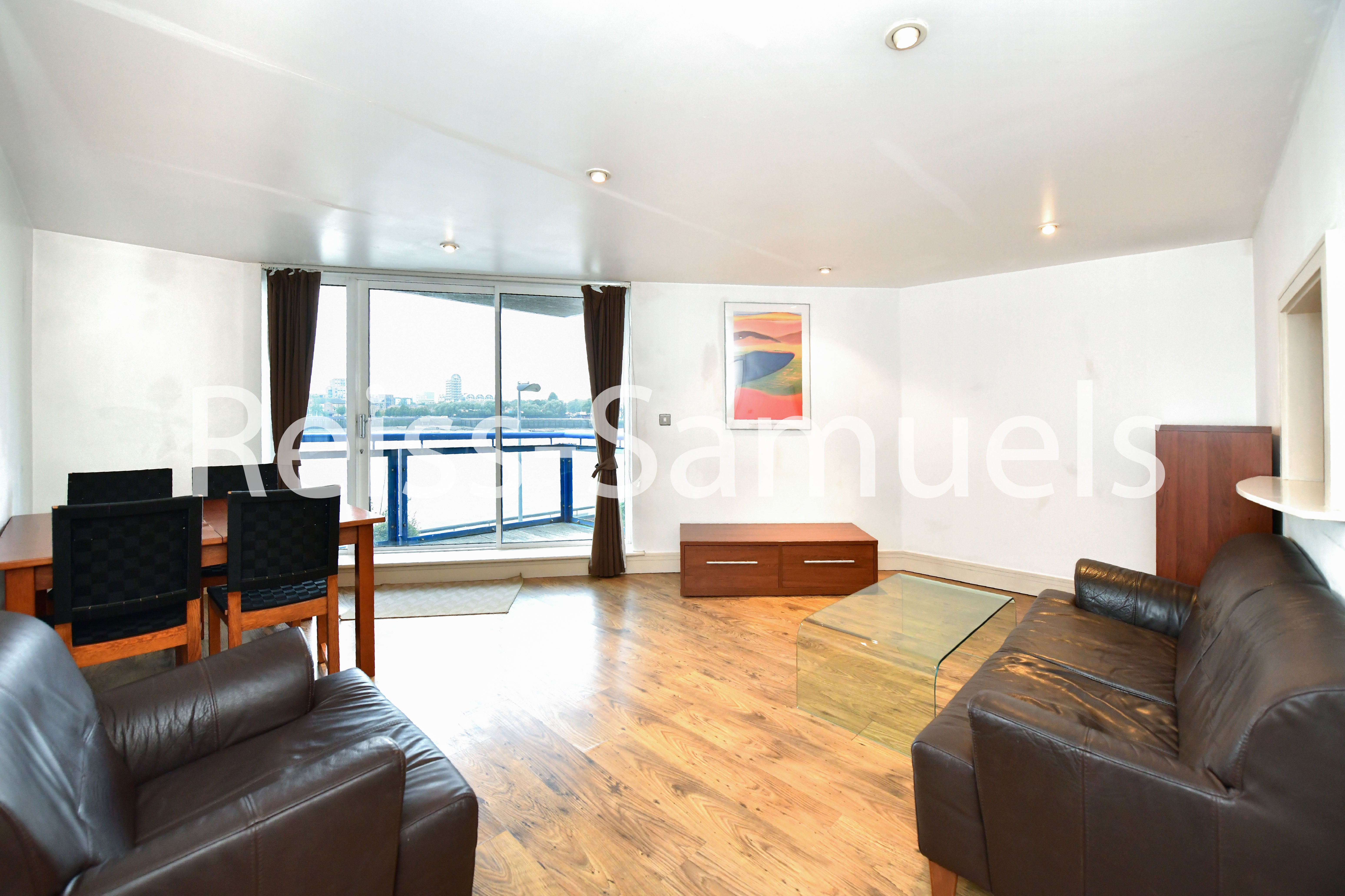 Flat Newton Place in Greater London