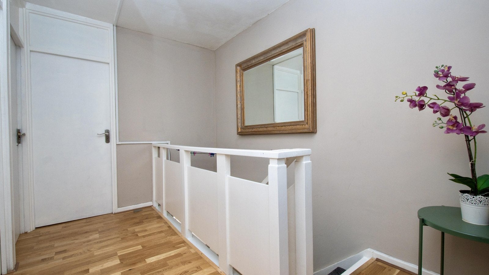 Room Cambridge Heath Road in Greater London