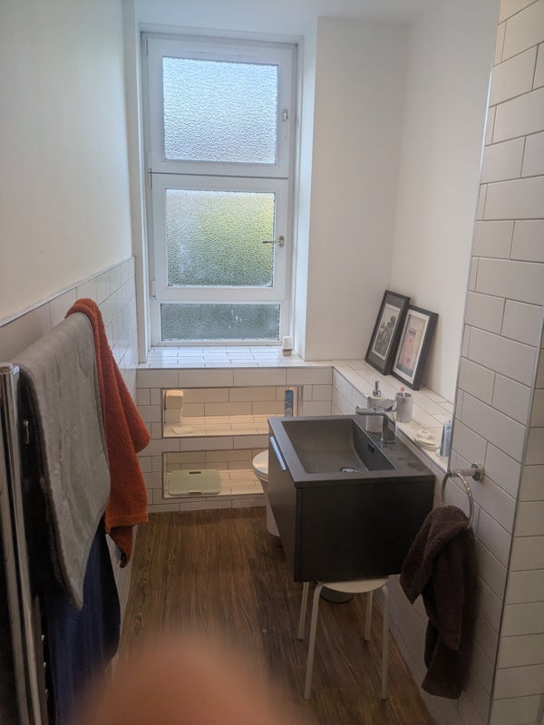 Room Lawrence Street in Glasgow