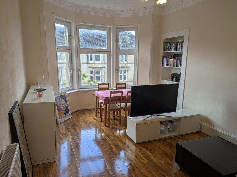 Room Lawrence Street in Glasgow